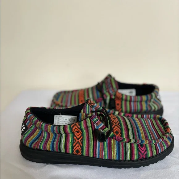 Hey Dude Slip on Shoes Wally Serape Mesa Verde , ladies 11 or mens 8 - Picture 4 of 11